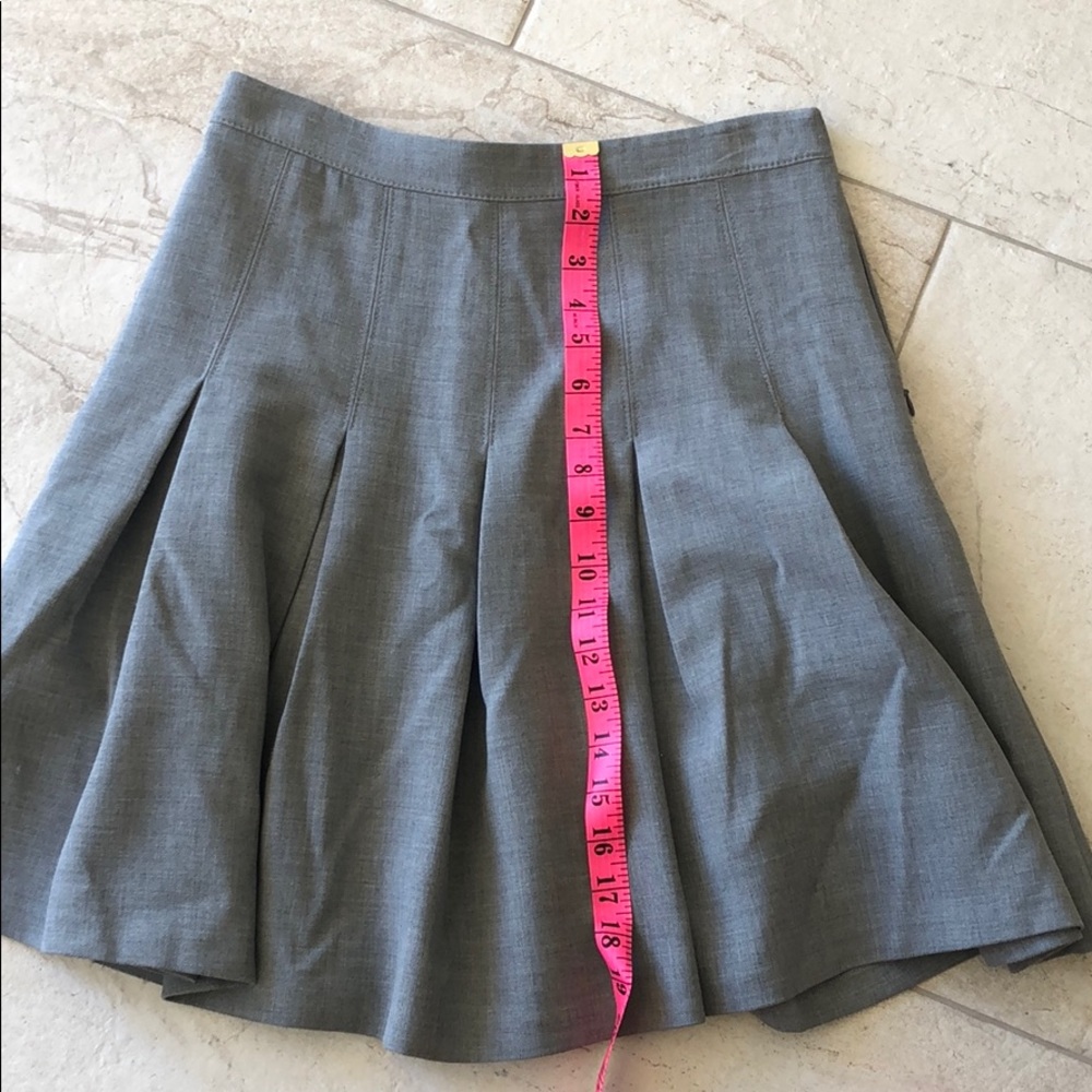 DVF classic grey flirty skirt